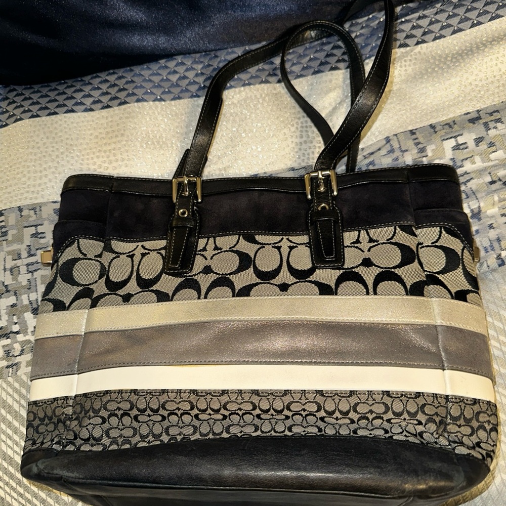 Vintage Y2K Coach signature patchwork tote.